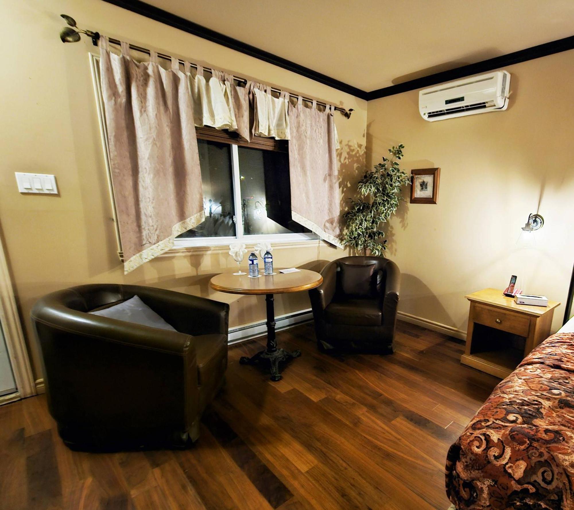 Hotel-Motel Drummond Drummondville Bagian luar foto